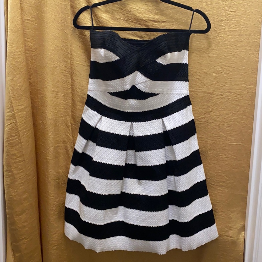 Express-black & white strapless cocktail dress (Large)
